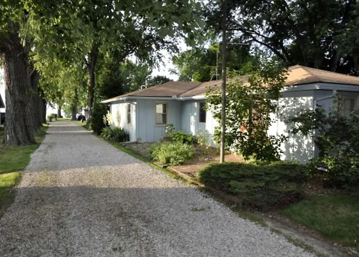 Idyllic Beachfront Vacation Rental On The Shores Of Lake Erie In Northern Ohio