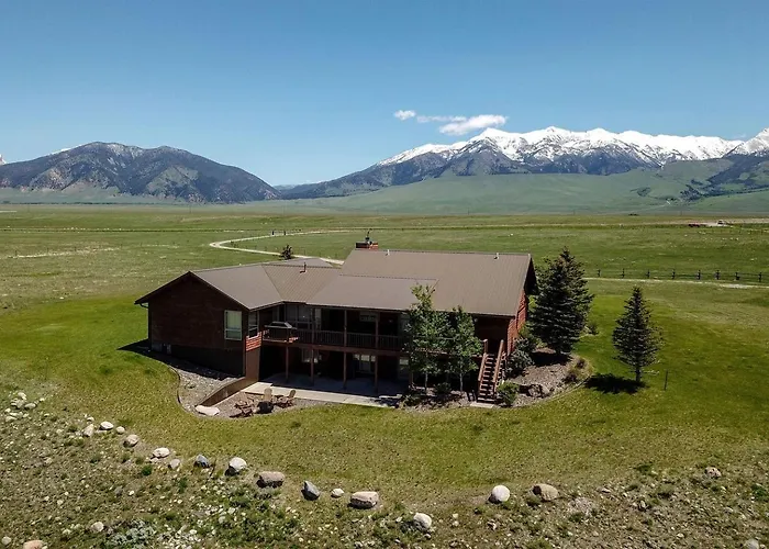 Rural Cabin Rental Near Madison River In Ennis, Montana