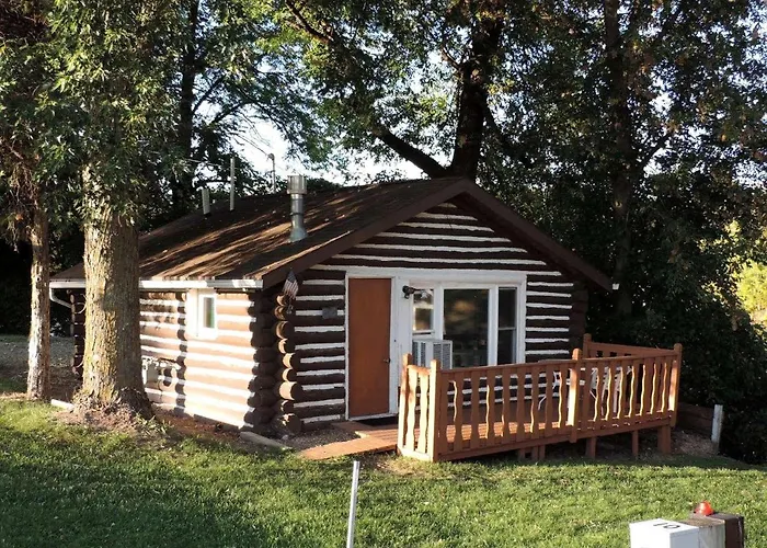 Cozy Riverside Cabin Rental With Fishing Access On Wolf River, Wisconsin