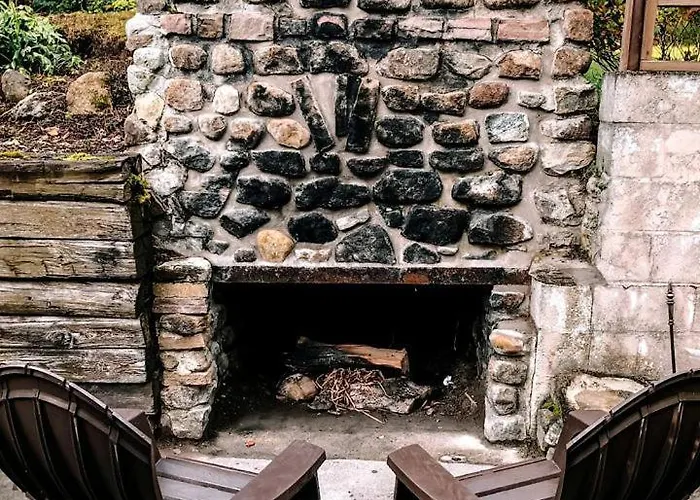Hike & Ski Hideaway @ Lake Placid, Ny