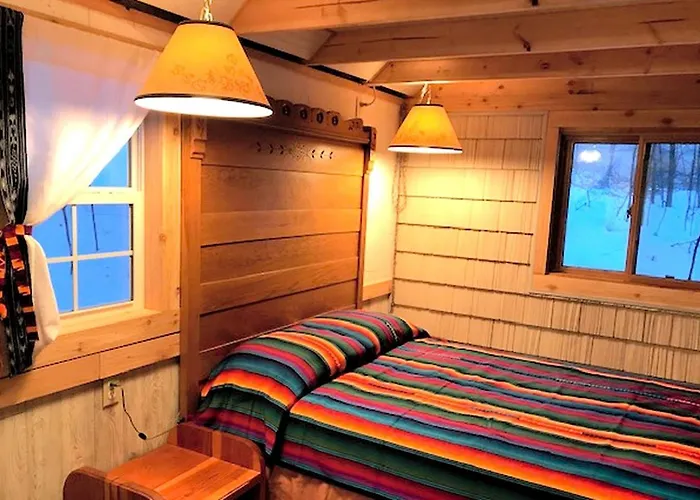 Snug Tiny House Getaway In Elton For Vacations Near The Wolf River, Wisconsin