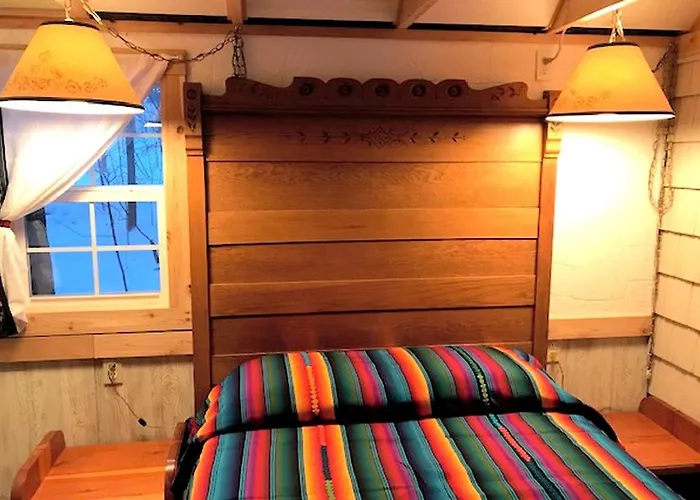 Snug Tiny House Getaway In Elton For Vacations Near The Wolf River, Wisconsin