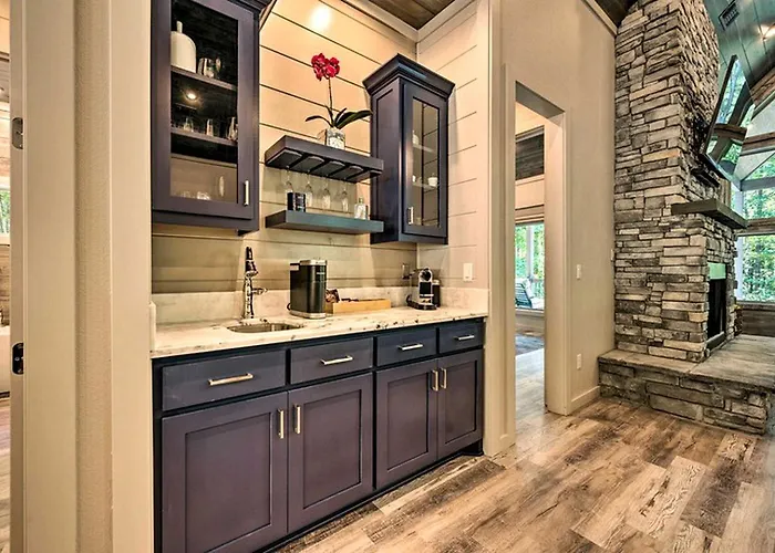 Luxury Broken Bow Cabin With A Sauna And A Hot Tub