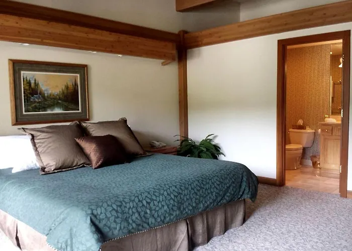 Amazing Mountainside Vacation Rental With Private Hot Springs In Hamilton, Montana