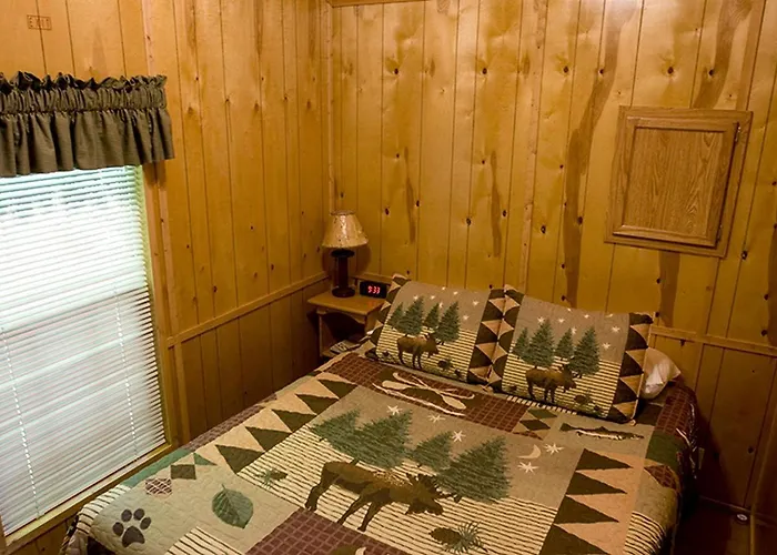 Deluxe Vacation Cabin Rentals In The Adirondacks Near Saratoga Springs, New York