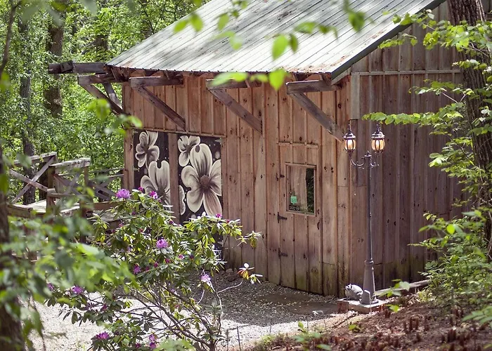 Luxury Cabin For Two With Beautiful River Views Near Knoxville