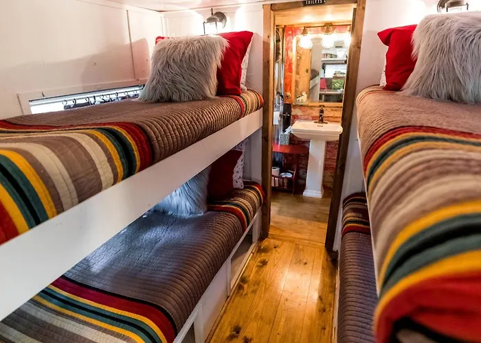 Vintage Airstream Ideal For A Glamping Getaway Near Fort Worth, Texas