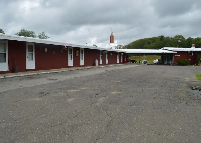 Copper Lantern Motor Lodge