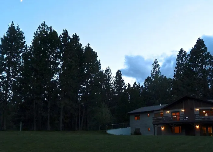 Secluded Cabin Rental With 20 Acres Of Private Forest Near Missoula, Montana