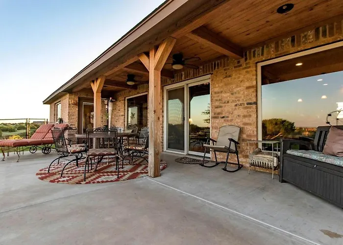Luxurious Lodge Rental By The Palo Duro Canyon For A Family Vacation In Texas