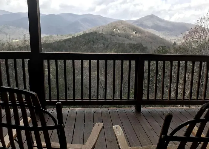 Private Cabin With Wi-Fi Nestled In The Mountains Of Hiawassee, Georgia