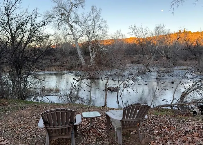 Cozy Creekside Cottage With Deck And Fire Pit In Camp Verde, Arizona