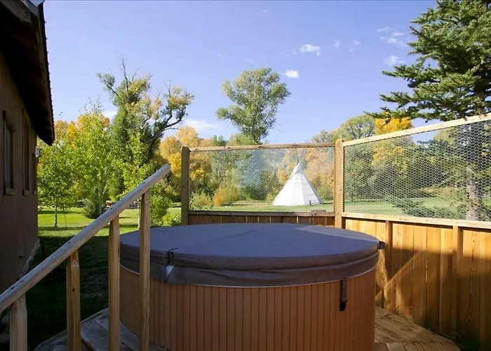 Rustic Mountain Cabin With A Hot Tub In Salida, Colorado