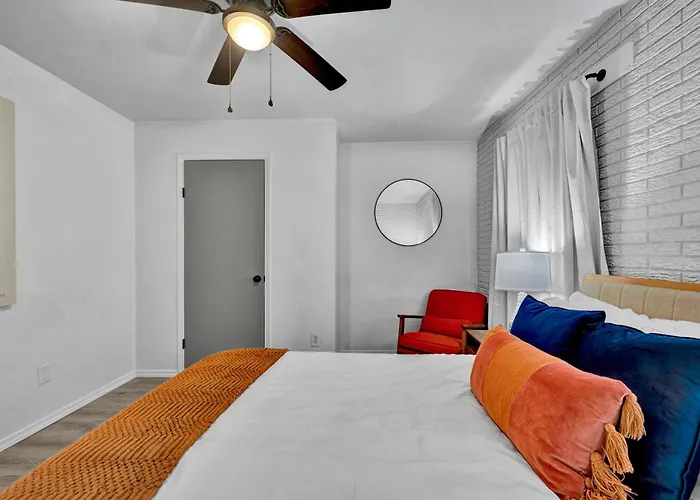Family-Friendly Stay Near Osu & Boomer Lake