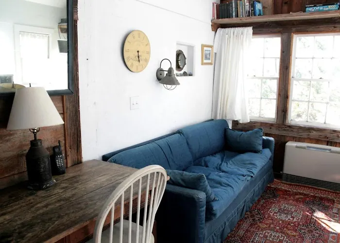 Romantic Cabin Retreat For Couples In Cape Cod Bay Near Provincetown