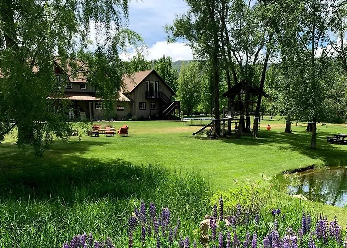 Spectacular Family Vacation Home With Fishing Pond Near Aspen, Colorado