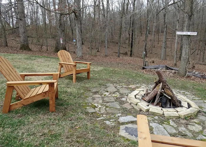 Rustic Cabin Rental Near Meramec State Park, Missouri