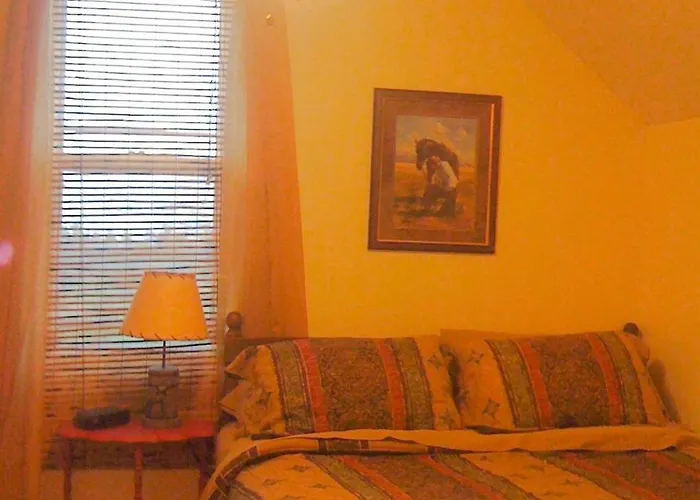 Historic Vacation Rental On Acres Of Farmland Near Aloha State Park, Michigan