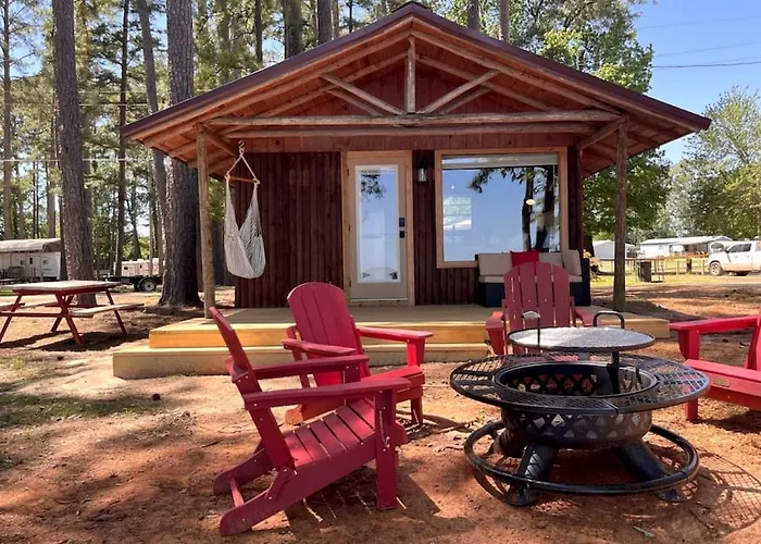 Cozy Waterfront Cabin For A Memorable Getaway On Toledo Bend Lake In Hemphill, Texas