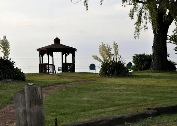 Idyllic Beachfront Vacation Rental On The Shores Of Lake Erie In Northern Ohio