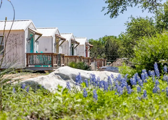 Vintage Camper Amazingly Equipped Great For A Unique Getaway In Texas