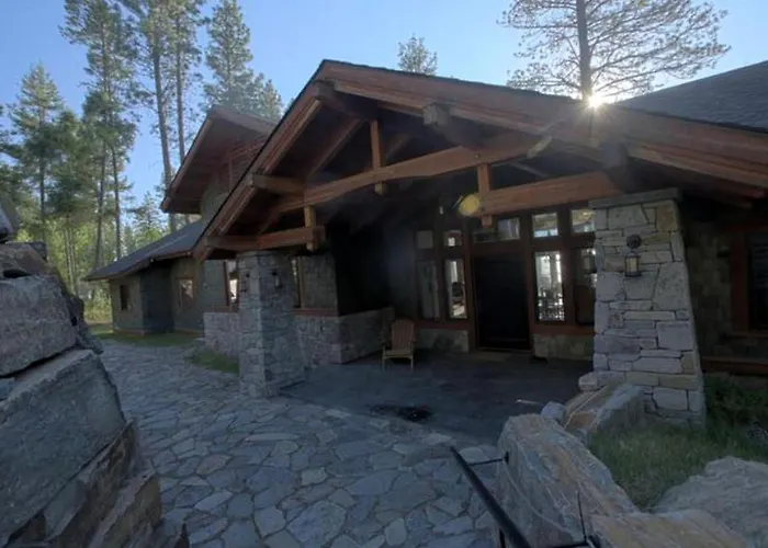 Lakeside Vacation Rental With Stunning Views And Spacious Interior On Flathead Lake, Montana
