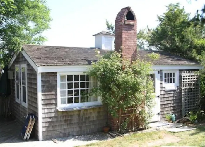 Family-Friendly Vacation Rental On The Beach In Cape Cod