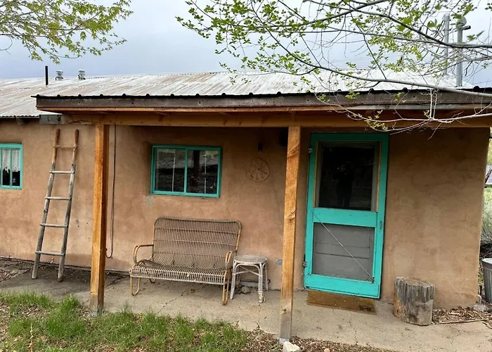 Studio Cabin Suite On Organic Farm Stay Near Taos, New Mexico