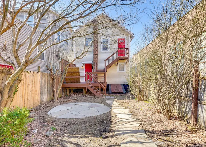 Walk To Dtwn Hudson: Cozy Upstate Apartment