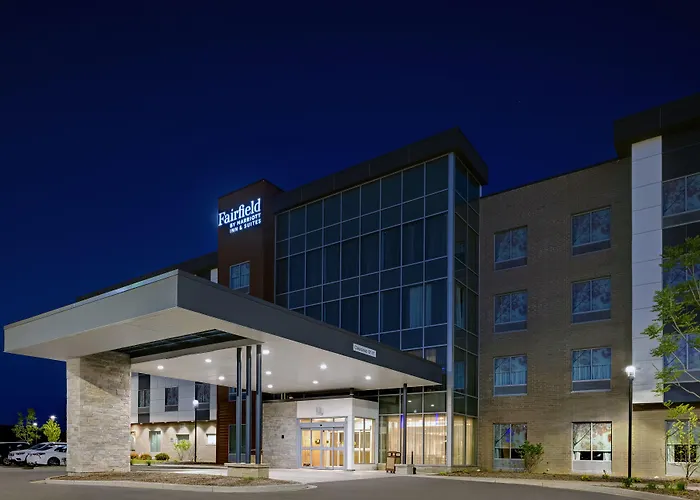 Fairfield Inn & Suites By Marriott Milwaukee Brookfield