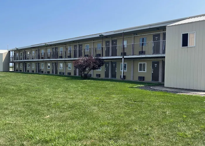 Relax Inn & Suites