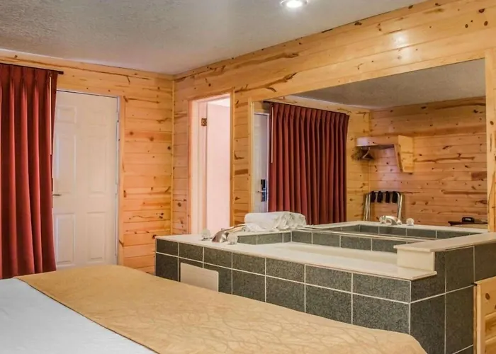 Mackinac Lodge