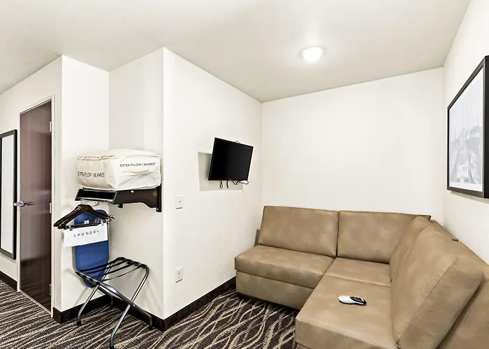 Cobblestone Hotel & Suites International Falls