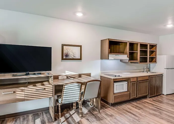Woodspring Suites West Des Moines