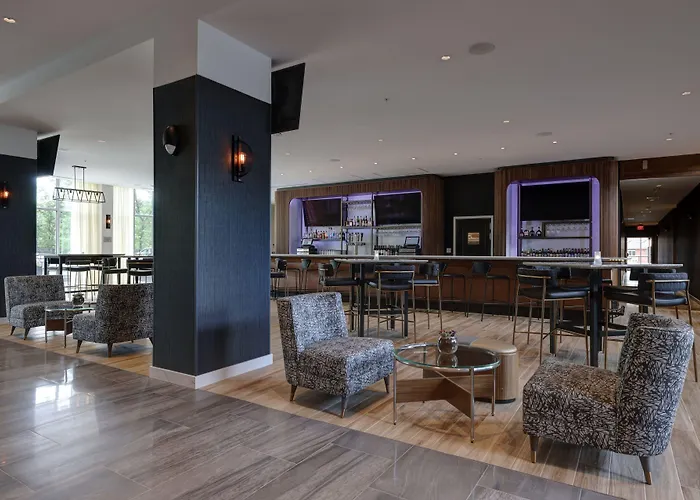 Courtyard By Marriott Iowa City University Heights