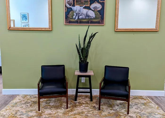 The Honey Bee Motel