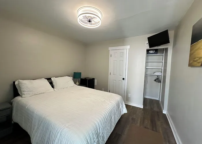 Hotel On Magnolia East