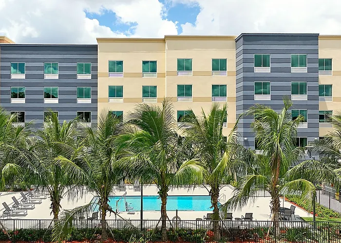 Fairfield Inn & Suites By Marriott Fort Lauderdale Northwest