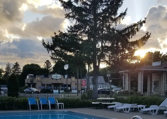 Lake Erie Lodge