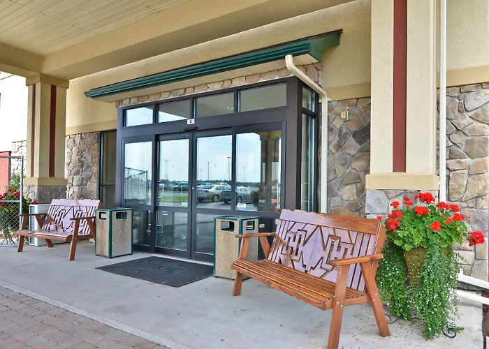 Comfort Inn & Suites Adj To Akwesasne Mohawk Casino