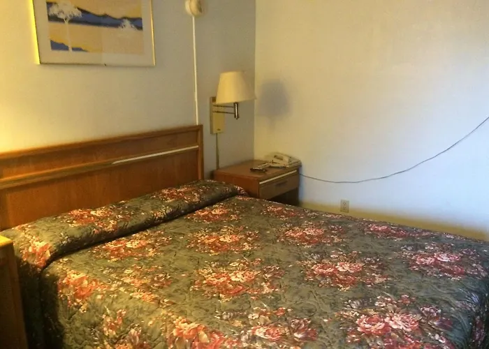 Dubois Manor Motel