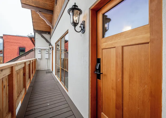 Bavarian Lodge Suites