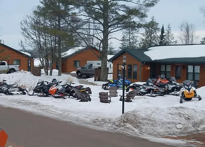Lena'S Northern Pines Resort