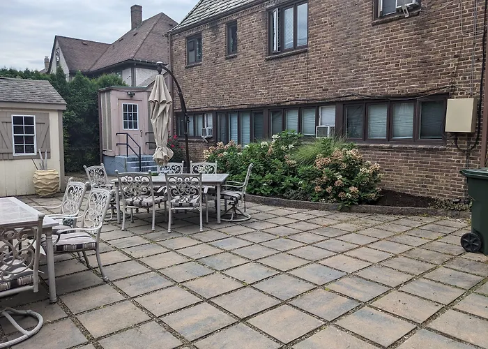 The Oaks B&B Hotel And Spiritual Center