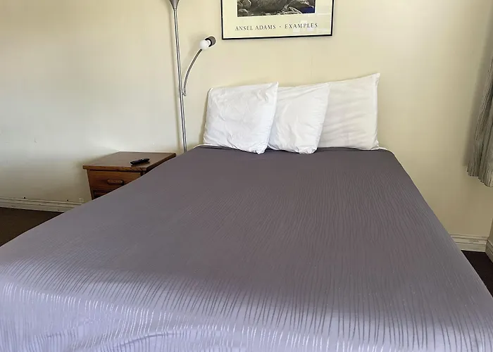 Grand Central Motel