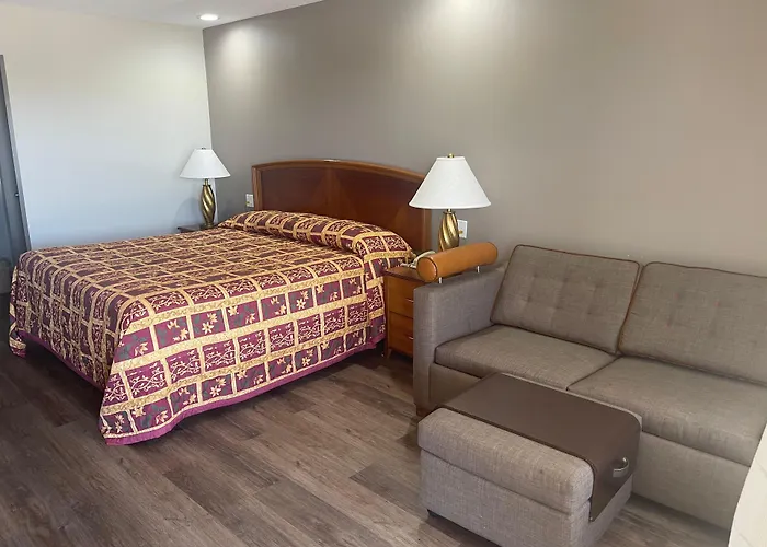 Spanish Trails Inn