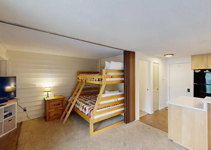 Slope-Walk Condo