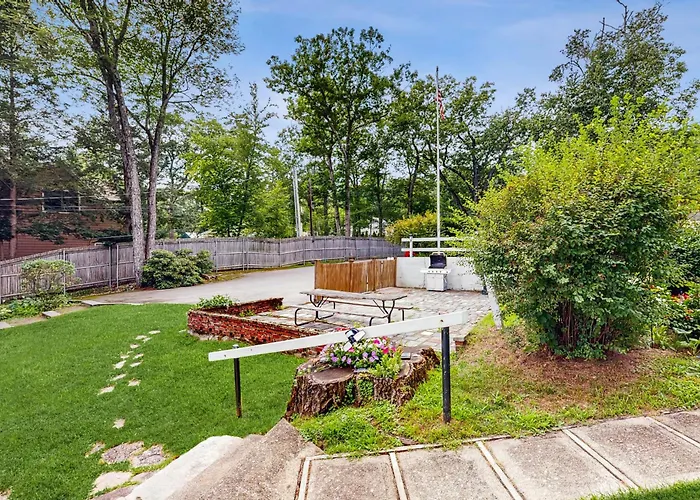 King Birch Lake Home, Unit 6