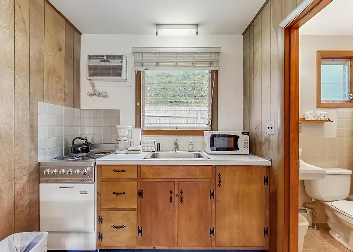King Birch Lake Home, Unit 6