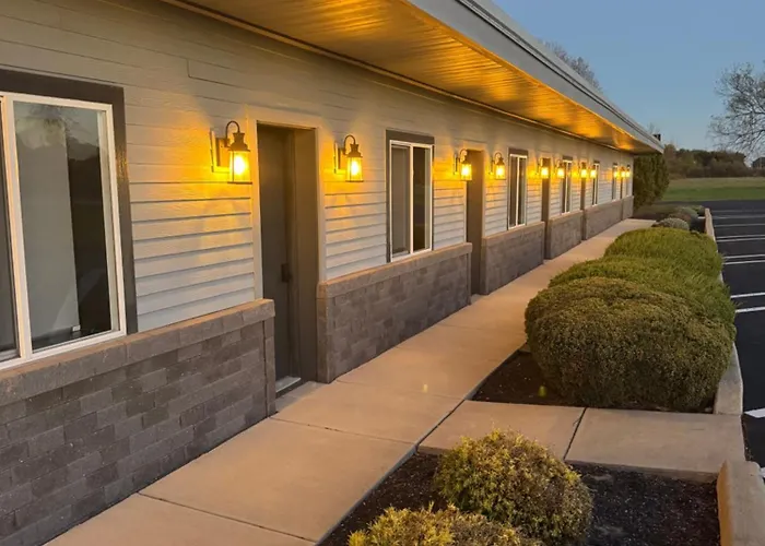 The Sandusky Melrose - Next To The Cedar Point Sports Center And Sports Force! Recently Renovated!